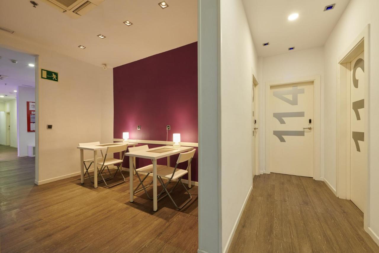 Hostal Mayerling Centro Barcelona Ngoại thất bức ảnh